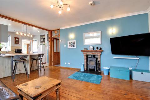 2 bedroom semi-detached bungalow for sale, Rowan Garth, Skidby, Cottingham