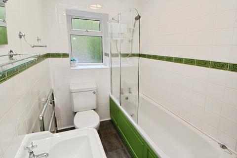 2 bedroom terraced house to rent, Manor Park Road, Derbyshire SK13