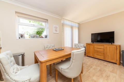 85 Lannock, Letchworth Garden City, SG6 2QD