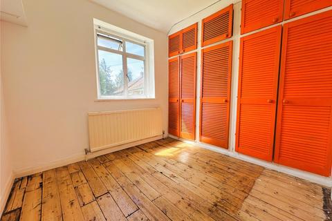 2 bedroom flat for sale, Moremead Road, London, SE6