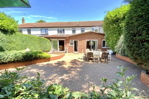 undefined, Newport Road, Hanslope