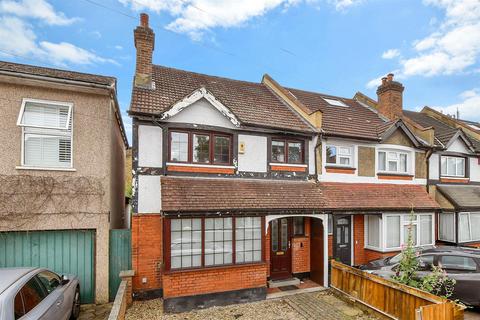 30 Clifton Road, Wallington, SM6 8AN