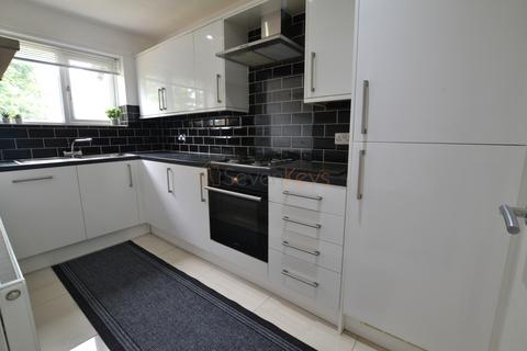 18 Bradbury Close, Gateshead, NE10 8UF