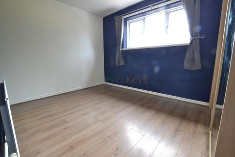 18 Bradbury Close, Gateshead, NE10 8UF