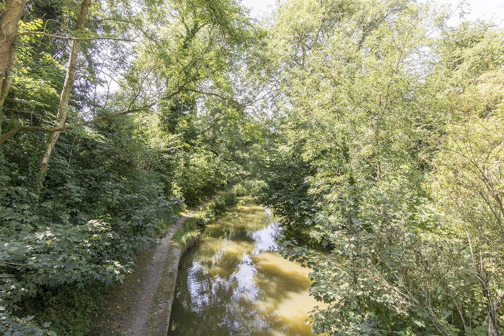 Grand Union Canal Photo