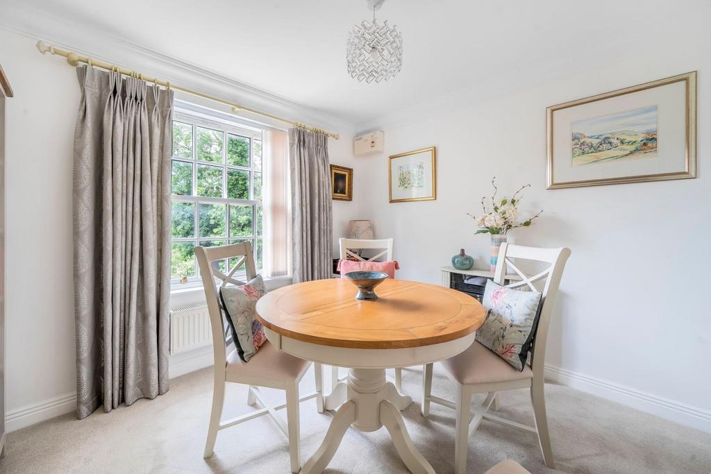 Diningroom.jpg