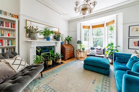 2 bedroom flat for sale, Holly Avenue, Jesmond, NE2