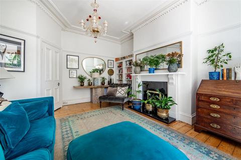 2 bedroom flat for sale, Holly Avenue, Jesmond, NE2