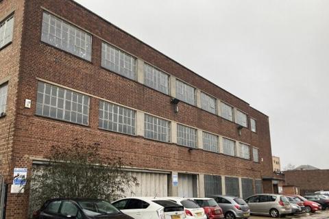 Warehouse to rent, 7-8 Bridge Close Romford RM7 0AU