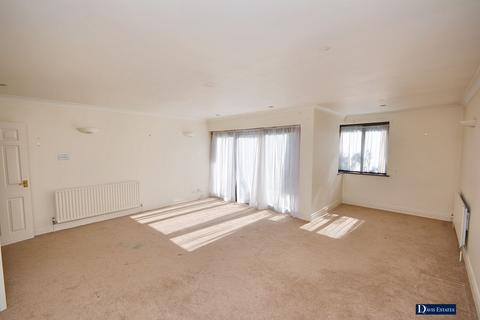 12 Ridgemont Place, Hornchurch, RM11 3LQ