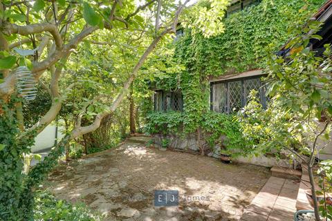 5 bedroom detached house for sale, York Hill, Loughton IG10