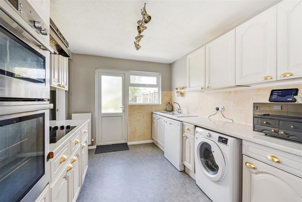 Kitchen to back door.jpg
