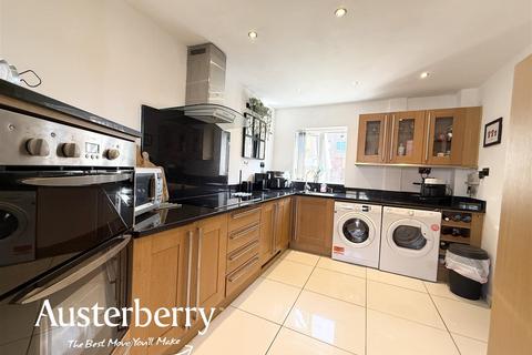 14 Beadnell Grove, Stoke-on-trent, ST3 4QD