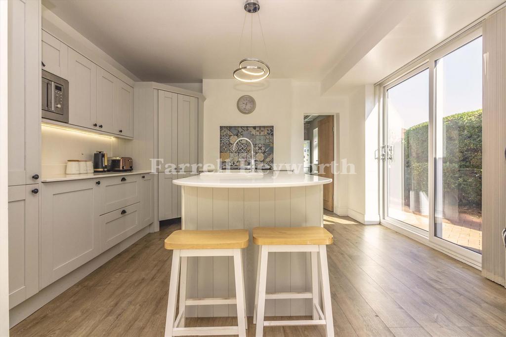 Kitchen e