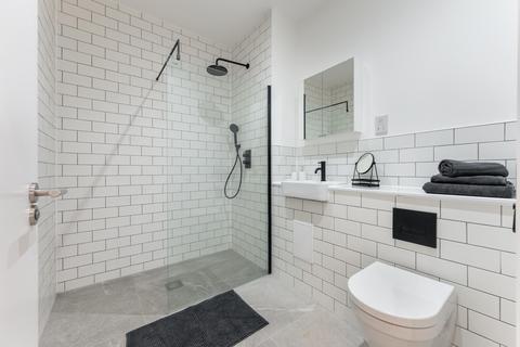 2 bedroom flat to rent, Clay, Salford Quays, M50