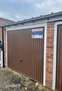 Garage to rent, All Saints Close, London N9