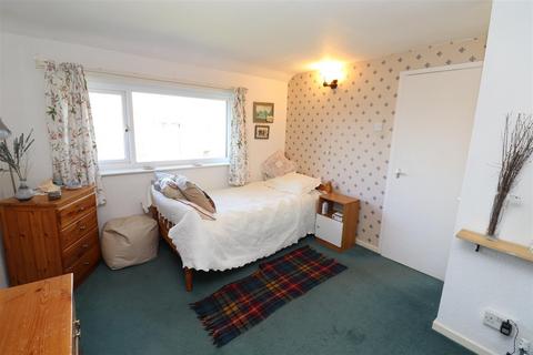 2 Anne Close, Higham Ferrers, Rushden, NN10 8JT