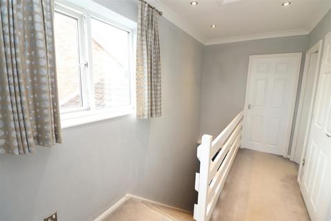19 Duchy Close, Chelveston, Wellingborough, NN9 6AW