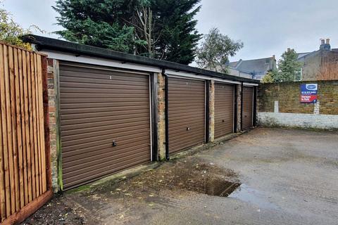 undefined, Livingstone Road, Thornton Heath CR7