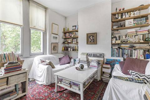 8b Columbia Road, London, E2 7NN