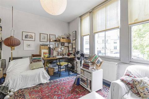 8b Columbia Road, London, E2 7NN