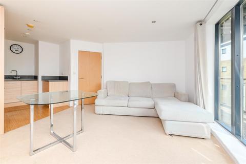 2 bedroom flat for sale, Waterstone Way, Greenhithe, Kent