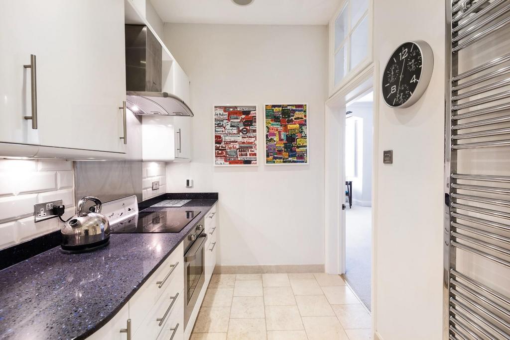 29a Royal Crescent, Bath, BA1 2 LT-19.jpg