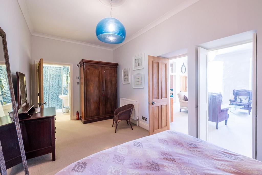 29a Royal Crescent, Bath, BA1 2 LT-21.jpg