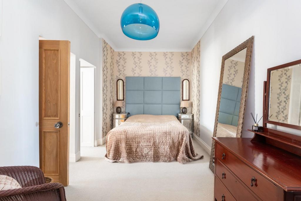 29 A Royal Crescent, Bath BA1 2 LT-14.jpg