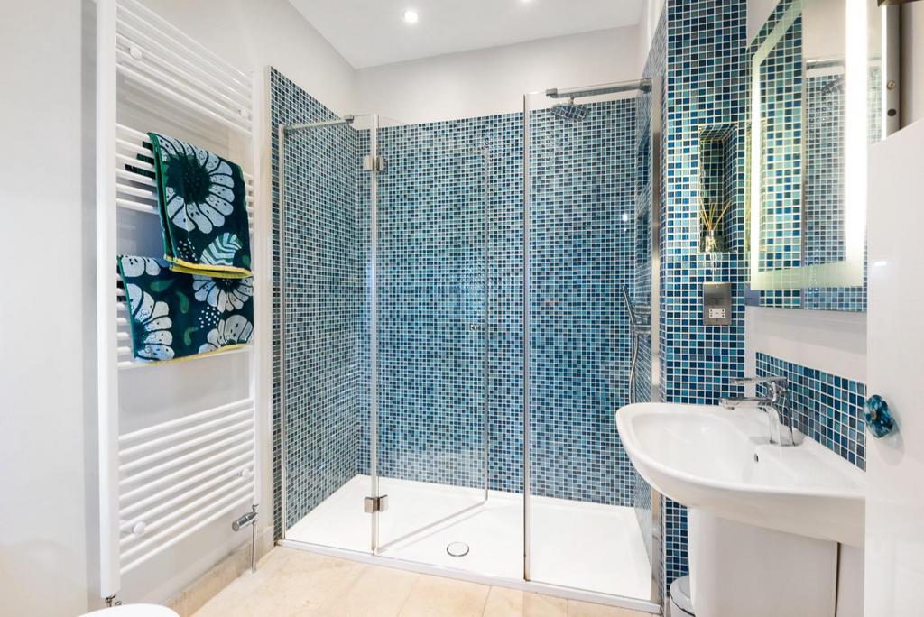 29a Royal Crescent, Bath, BA1 2 LT-22.jpg