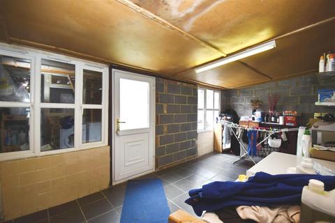 6 Ashthorpe, Hull, HU6 9HH
