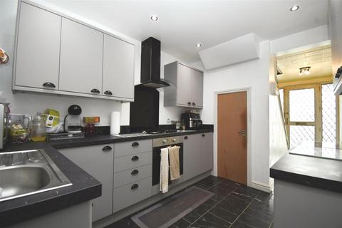 6 Ashthorpe, Hull, HU6 9HH