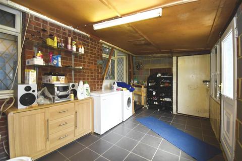 6 Ashthorpe, Hull, HU6 9HH