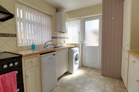 3 bedroom semi-detached house for sale, Bray Close, Crewe