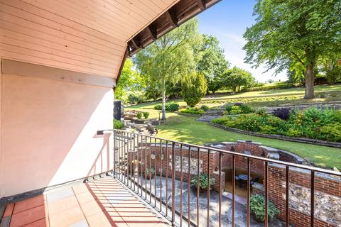 6 bedroom detached house for sale, Henfield Road, Upper Beeding, Steyning, BN44 3TF