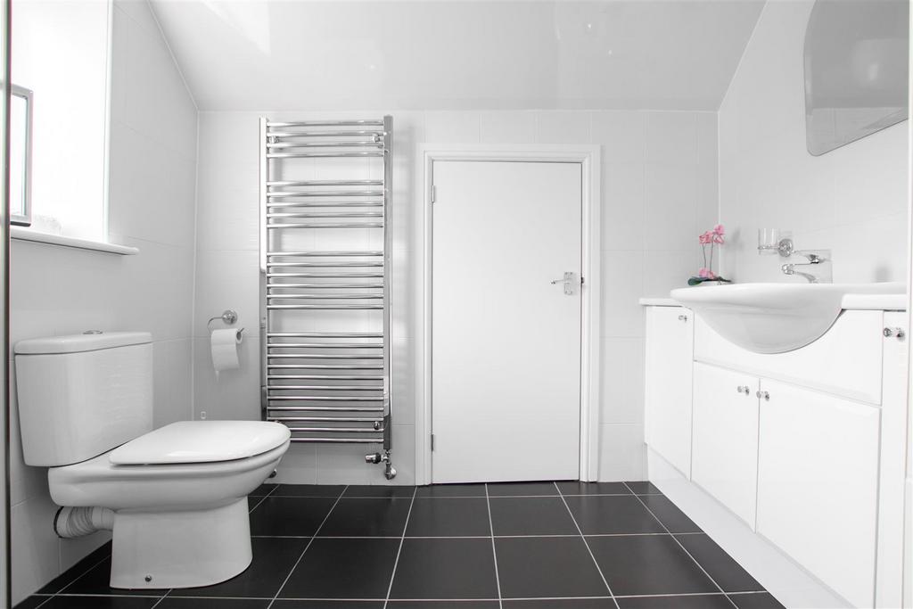 Ensuite.jpg