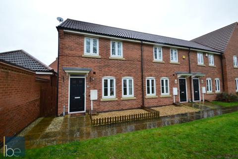 3 bedroom end of terrace house to rent, Pach way, Newark