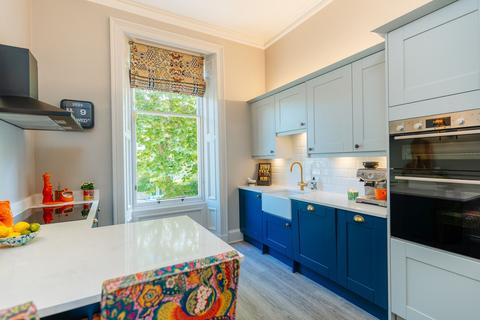 2 bedroom flat for sale, Murrayfield Avenue, Edinburgh EH12