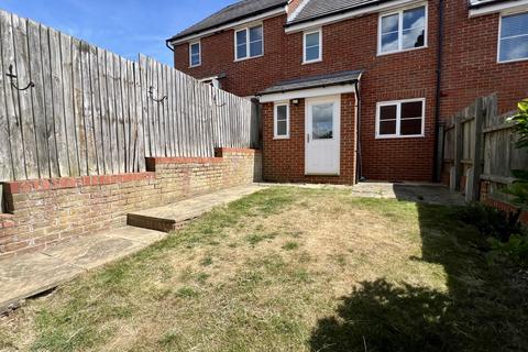 3 bedroom terraced house for sale, Packwood Close, Middlemore, NN11 8AJ