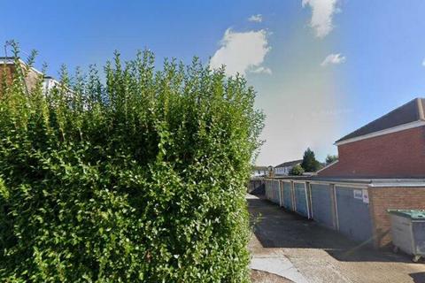 Garage to rent, Bower Way, Slough SL1