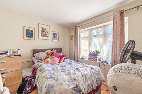 1 bedroom maisonette to rent, Bramble Close, Stanmore, HA7