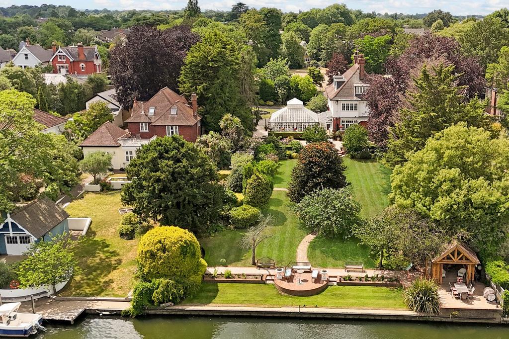 Garden and Mooring
