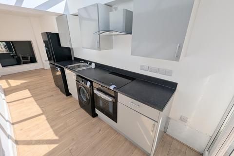 1 bedroom flat for sale, Flat C, 272 Church Road, St. George, Bristol, Bristol BS5 8AH