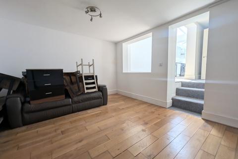 1 bedroom flat for sale, Flat C, 272 Church Road, St. George, Bristol, Bristol BS5 8AH