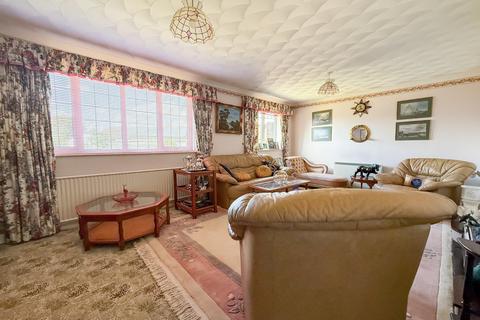 3 bedroom bungalow to rent, Jubilee Drive, Failand, North Somerset, BS8