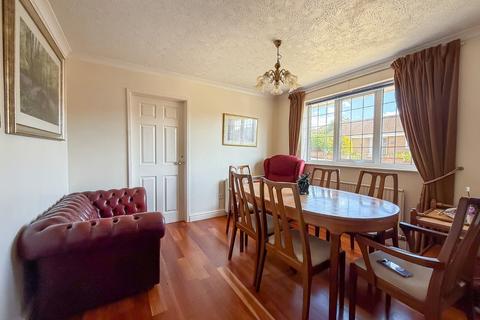 3 bedroom bungalow to rent, Jubilee Drive, Failand, North Somerset, BS8