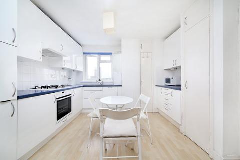 2 bedroom flat for sale, Lindsay Court, Battersea High Street, London