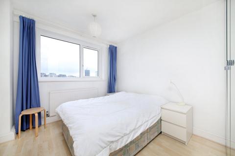 2 bedroom flat for sale, Lindsay Court, Battersea High Street, London