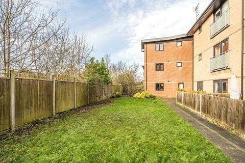 18 Vanquish Close, Twickenham, TW2 7AN