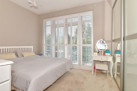 21 Park Lane, Greenhithe, DA9 9RZ